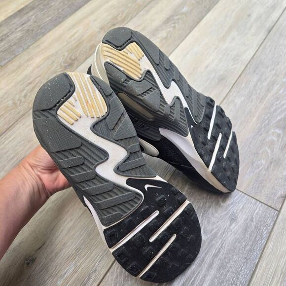 Nike Air Max Excee shoes black and white sneakers women\'s size 6.5 active